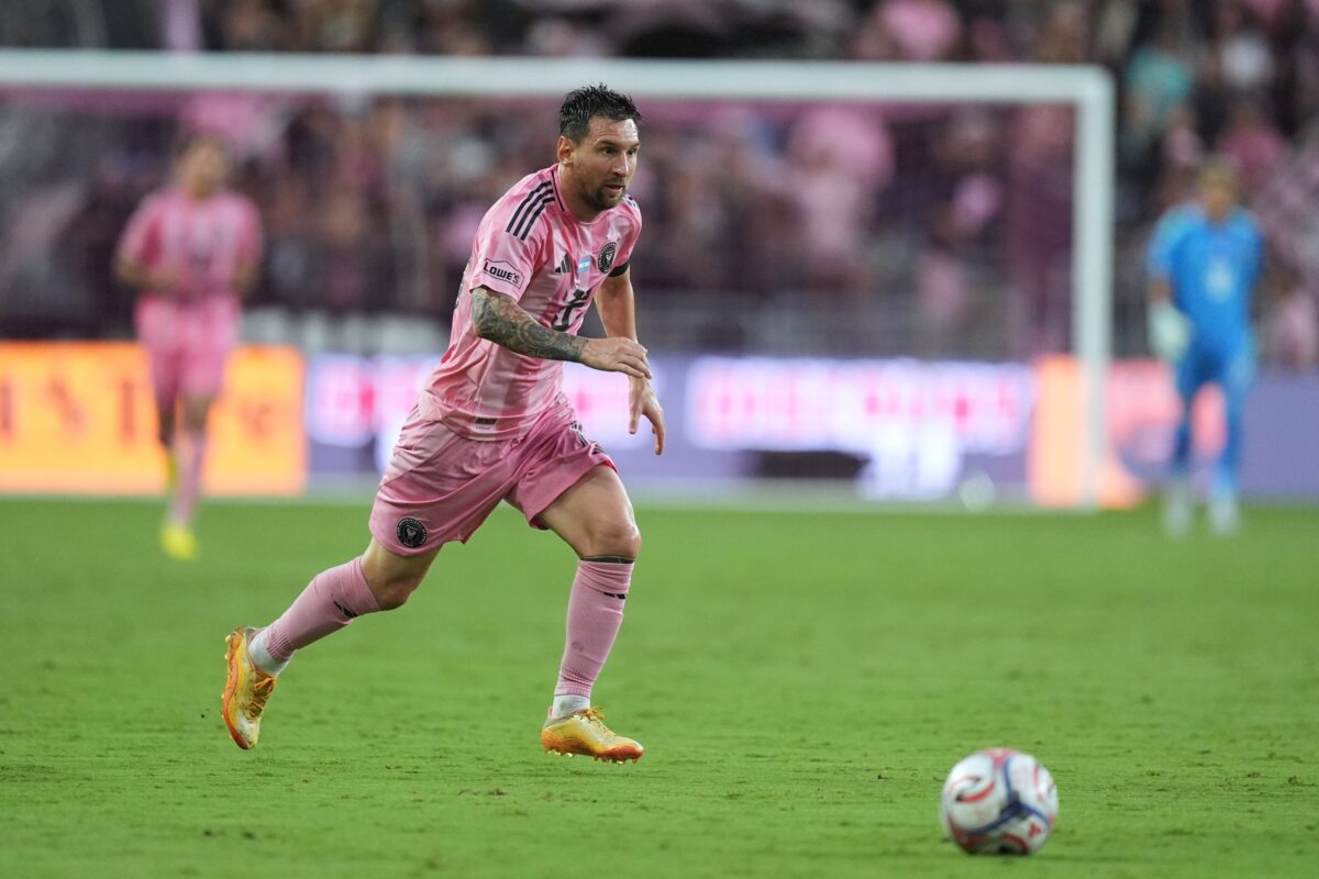 Football: Messi suffers muscle strain, World Cup not at risk Football: Messi suffers muscle strain, World Cup not at risk