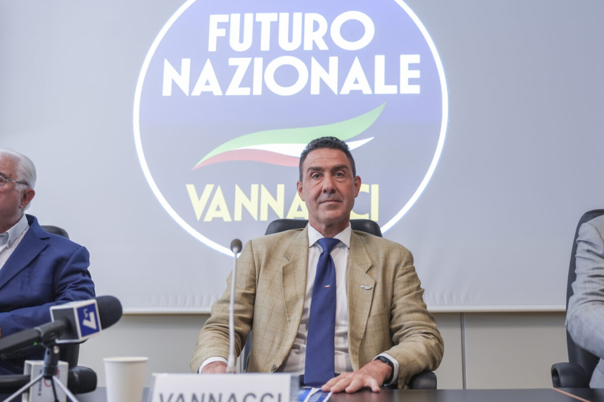 FI, Vannacci: ‘What role does M. Berlusconi play? Is the party controlled by the media?’ FI, Vannacci: ‘What role does M. Berlusconi play? Is the party controlled by the media?’
