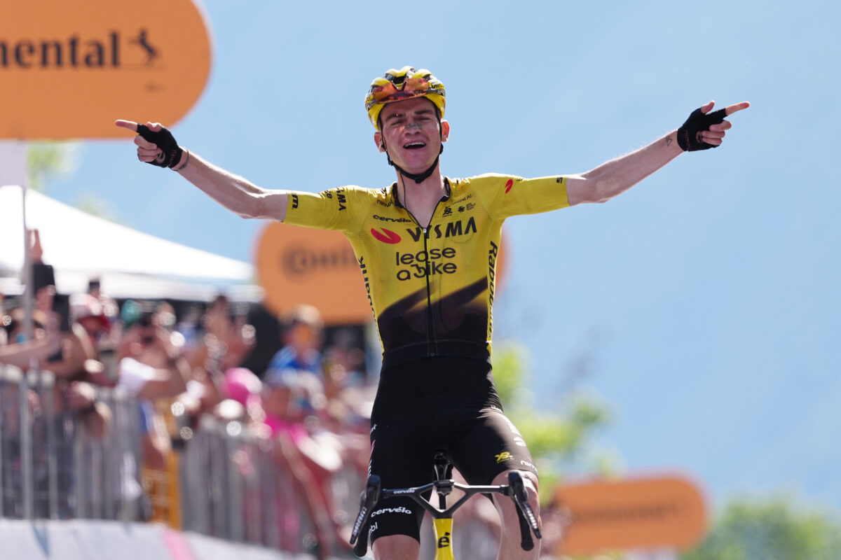 Giro d’Italia: Kuss wins Stage 19 in Alleghe by a clear margin. Vingegaard retains the pink jersey Giro d’Italia: Kuss wins Stage 19 in Alleghe by a clear margin. Vingegaard retains the pink jersey
