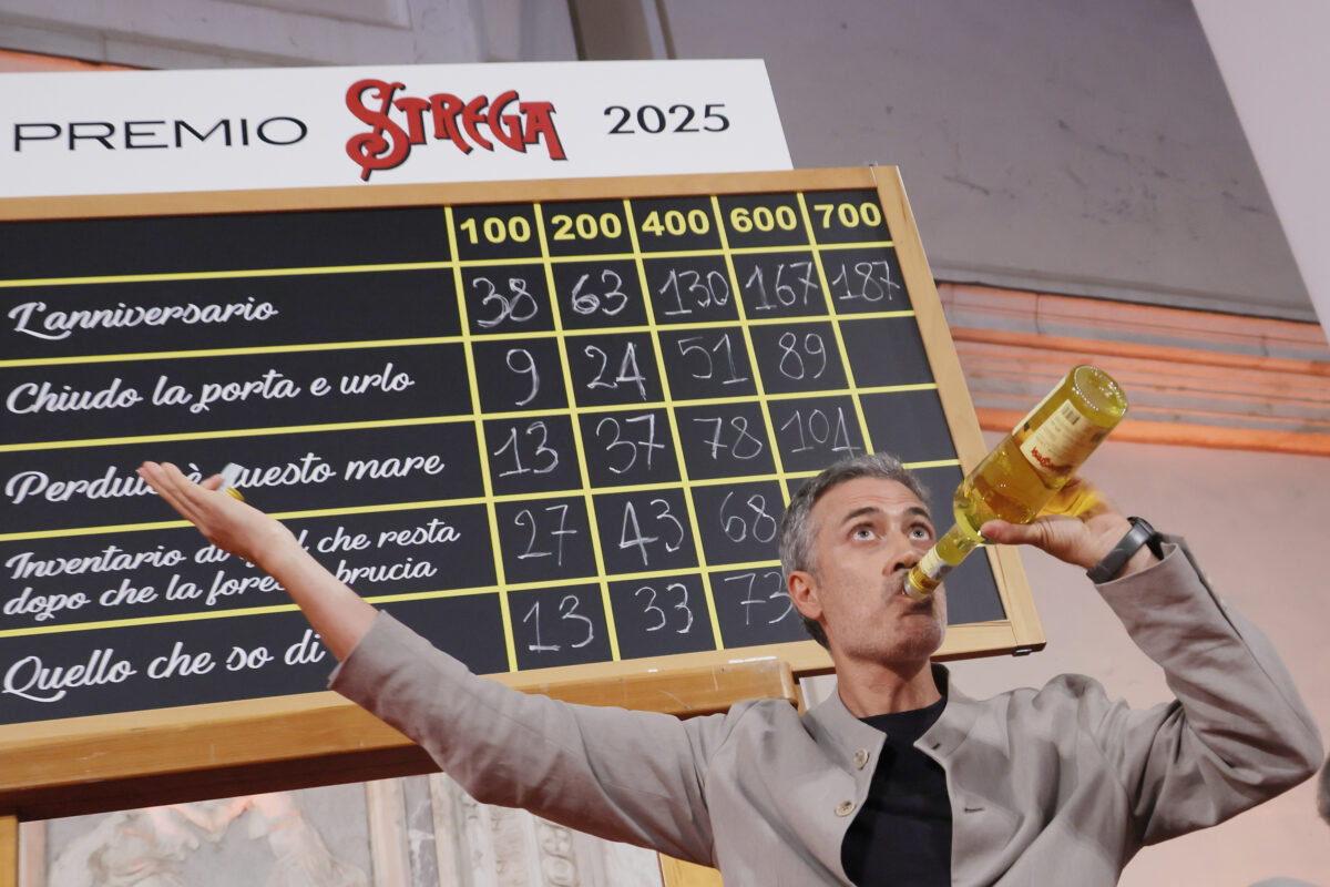 Strega Prize: final shortlist announced, Mari tops the list with “I convitati di pietra”