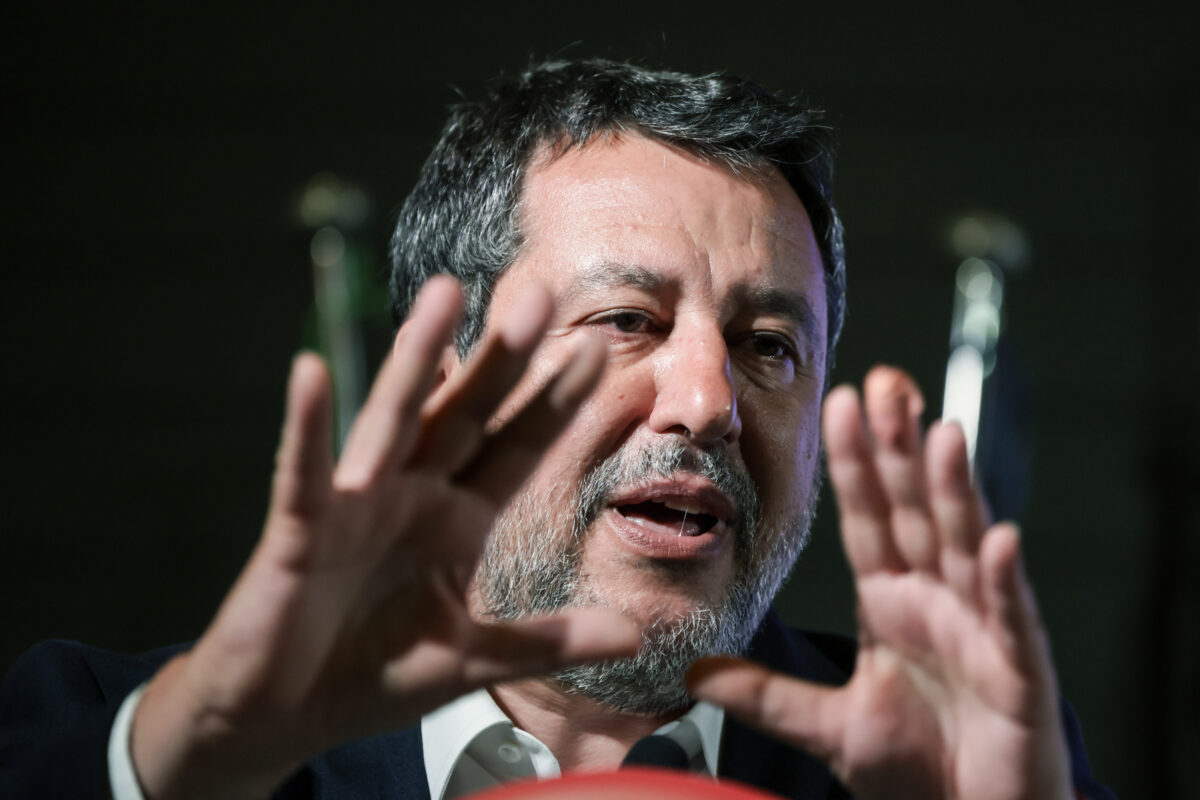 Mafia, Salvini: ‘The dismissal of the case against Berlusconi shows that certain sections of the left are driven by hatred’ Mafia, Salvini: ‘The dismissal of the case against Berlusconi shows that certain sections of the left are driven by hatred’