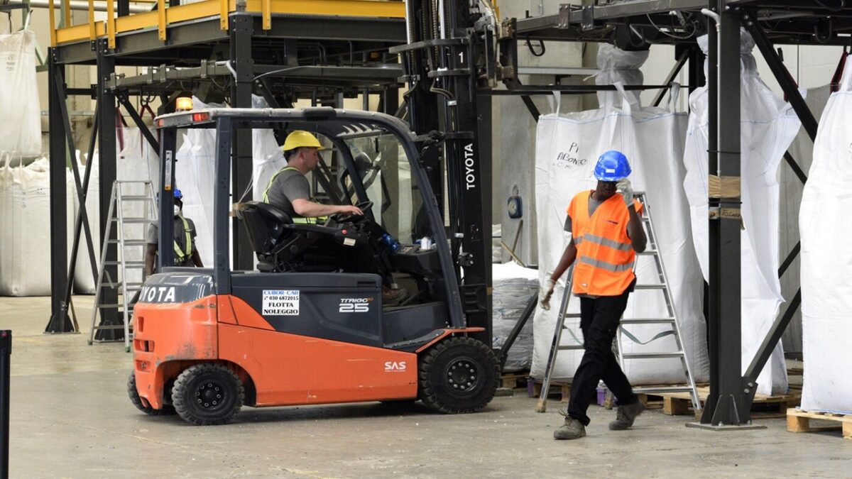 Industry: Istat reports a 0.5% rise in output in April, up 1.3% year-on-year