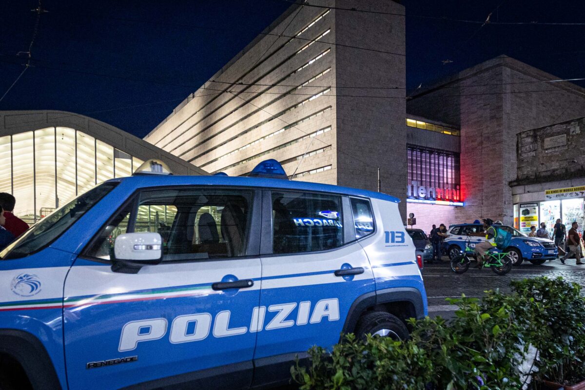 Caserta: 12 arrests in connection with a gang specialising in bank and jewellery shop robberies