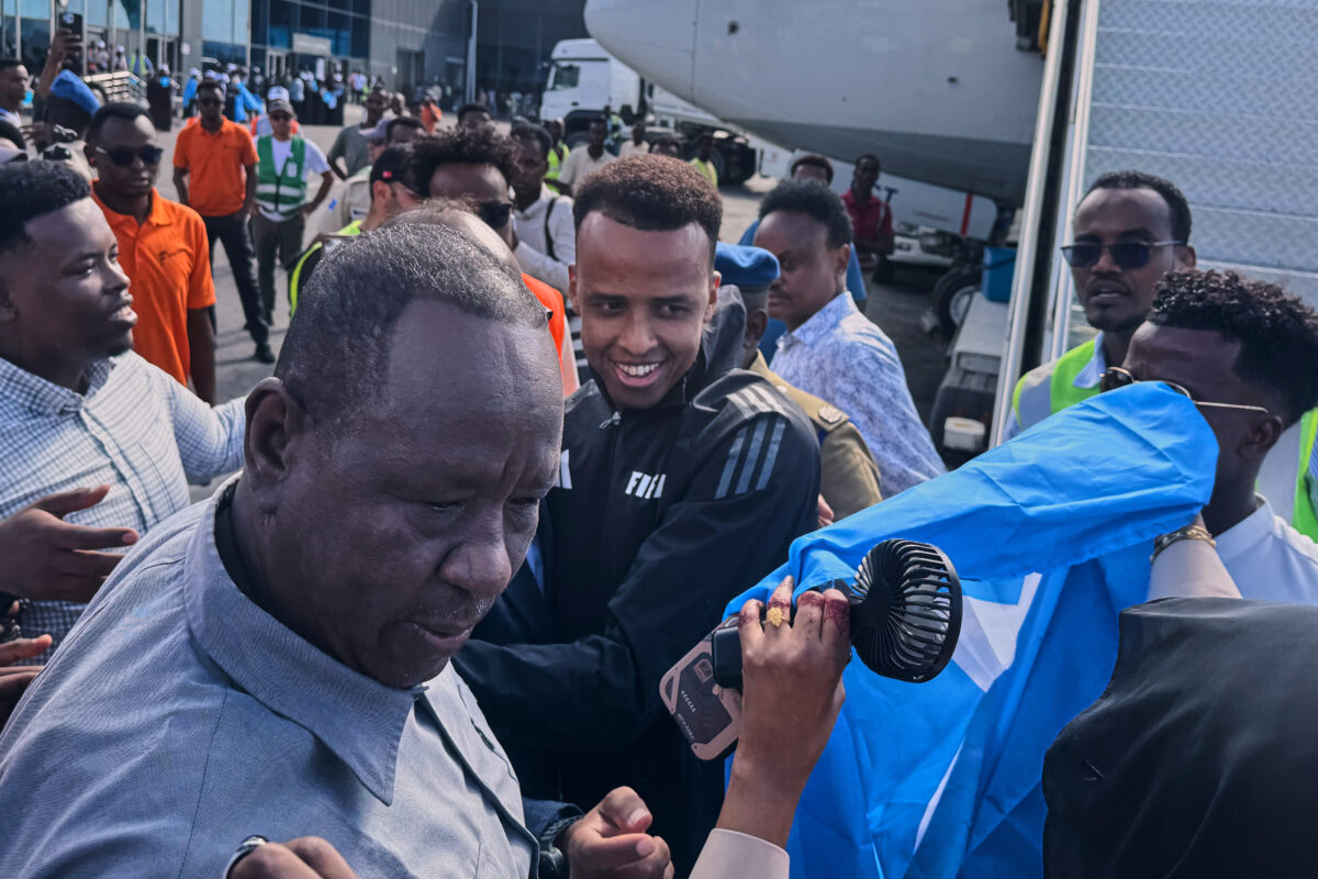 2026 World Cup: Somali referee returns home, welcomed by a crowd in Mogadishu 2026 World Cup: Somali referee returns home, welcomed by a crowd in Mogadishu