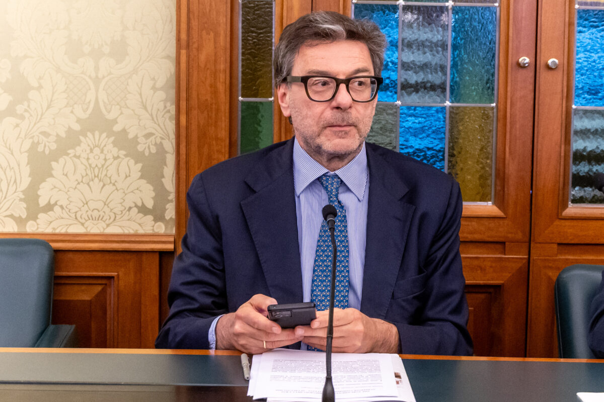 Superbonus, Giorgetti: “Congratulations to the Guardia di Finanza, nearly 600 million euros in false credits blocked” Superbonus, Giorgetti: “Congratulations to the Guardia di Finanza, nearly 600 million euros in false credits blocked”
