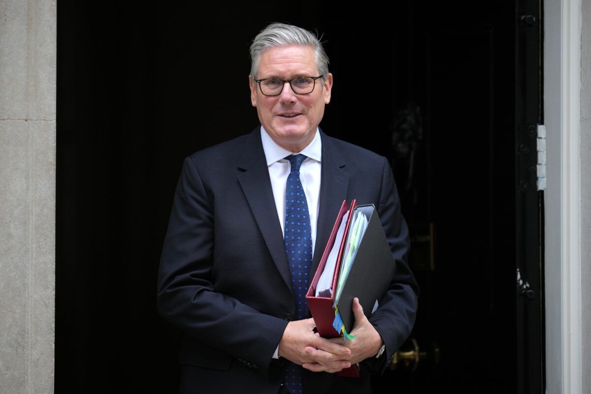 UK, Starmer: ‘Social media ban for under-16s by spring 2027’