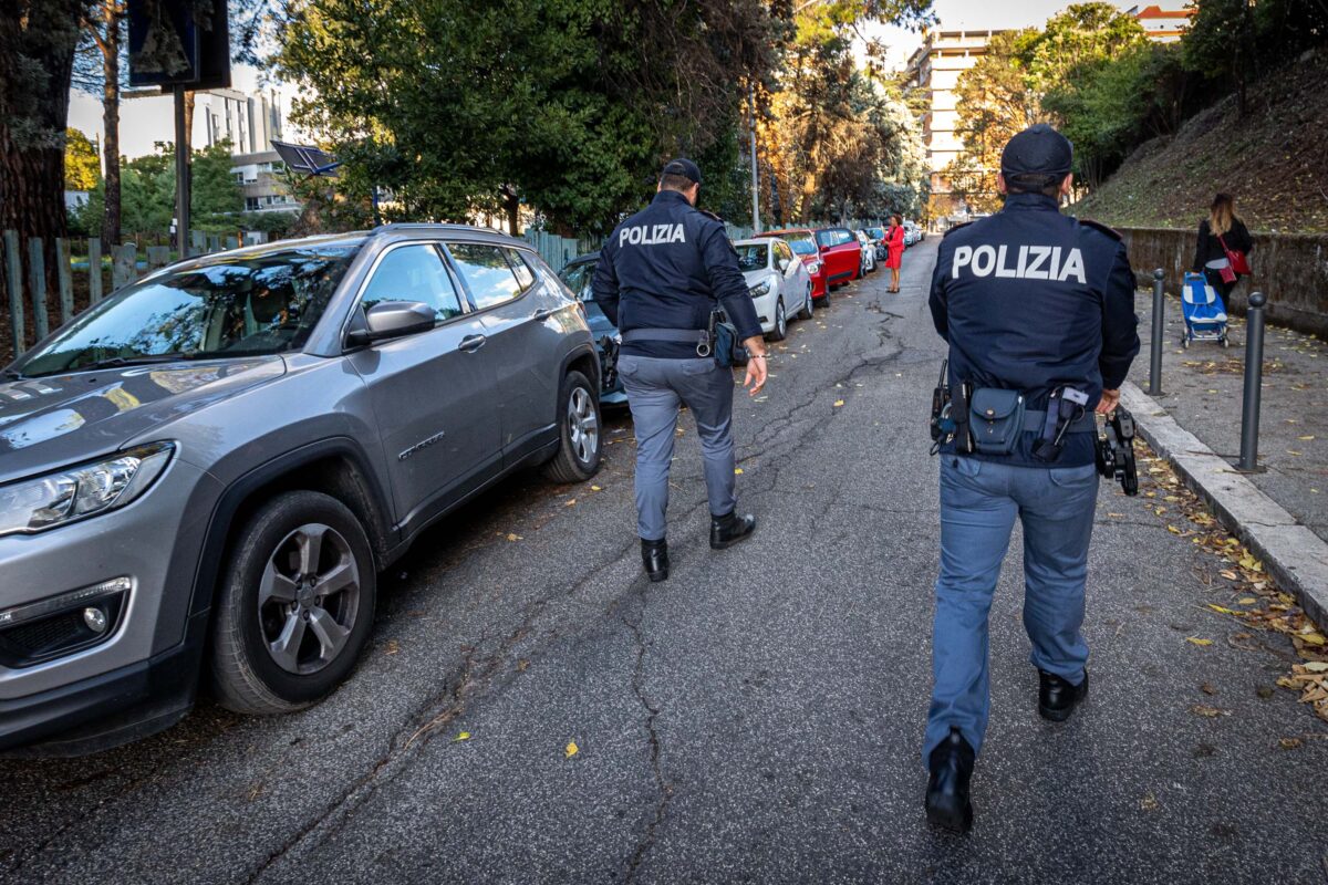 Rome: Mafia-style extortion of shopkeepers; member of the Spada clan arrested Rome: Mafia-style extortion of shopkeepers; member of the Spada clan arrested