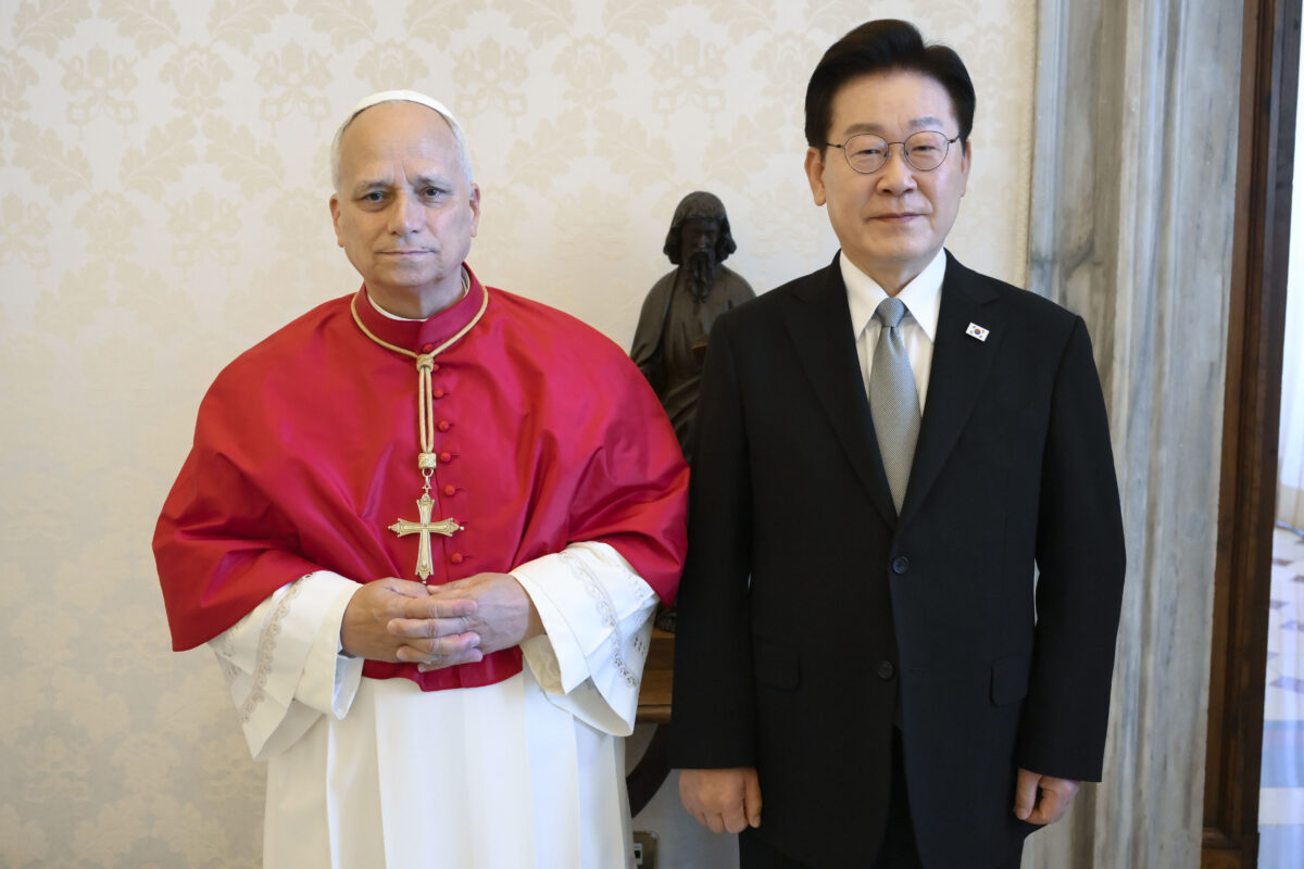 Vatican: South Korean President: ‘I asked the Pope to visit North Korea’