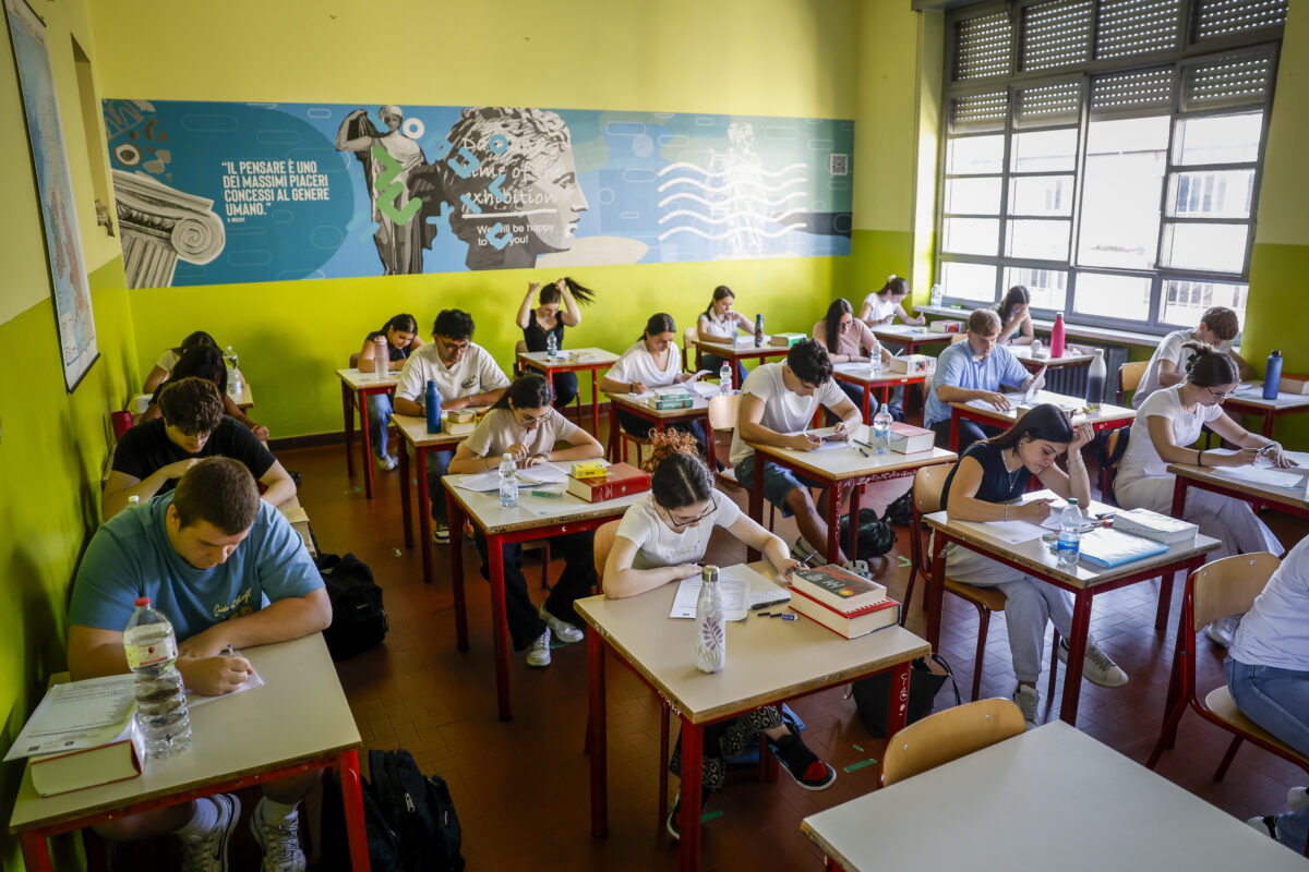 A-levels: a text by Quintilian for the Classical stream, and a question on the water level of Lake Bracciano for the Science stream A-levels: a text by Quintilian for the Classical stream, and a question on the water level of Lake Bracciano for the Science stream
