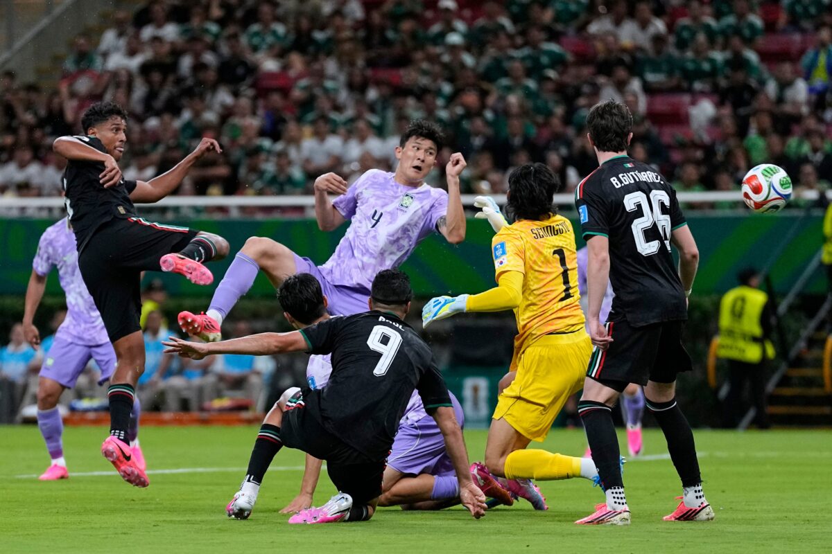 World Cup: Mexico beat South Korea 1-0 to reach the knockout stages World Cup: Mexico beat South Korea 1-0 to reach the knockout stages