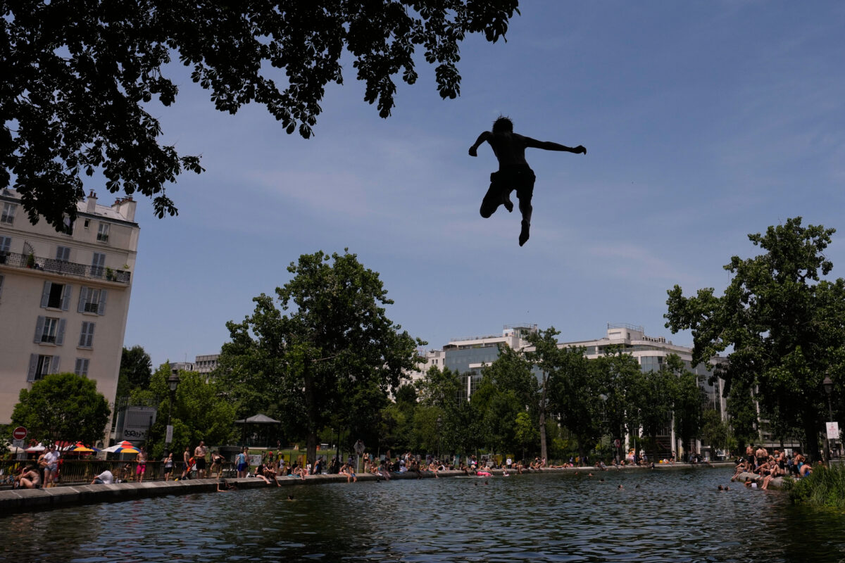 France: the hottest day on record, average temperature 29.8°