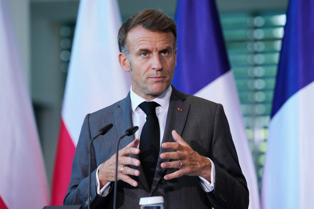 Ukraine, Macron: ‘Russian oil tanker intercepted off the coast of Sicily’ Ukraine, Macron: ‘Russian oil tanker intercepted off the coast of Sicily’