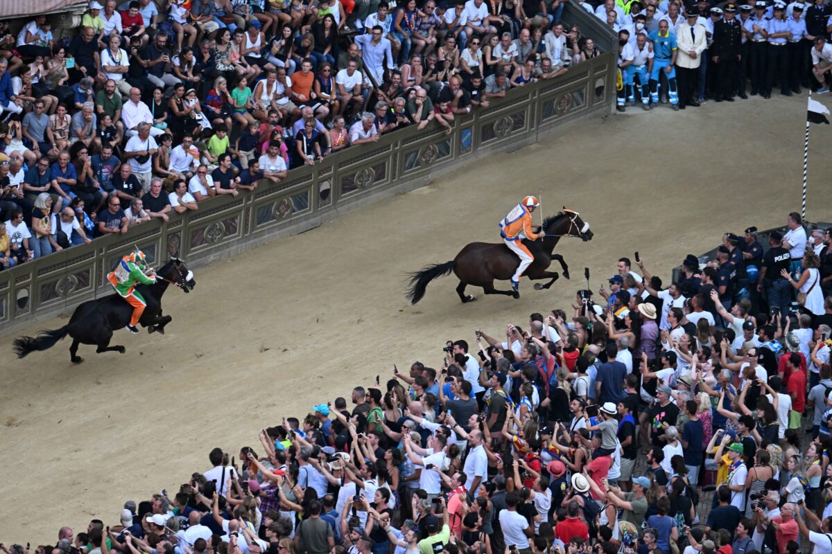 Siena: the Aquila contrada has won the Palio after 34 years Siena: the Aquila contrada has won the Palio after 34 years