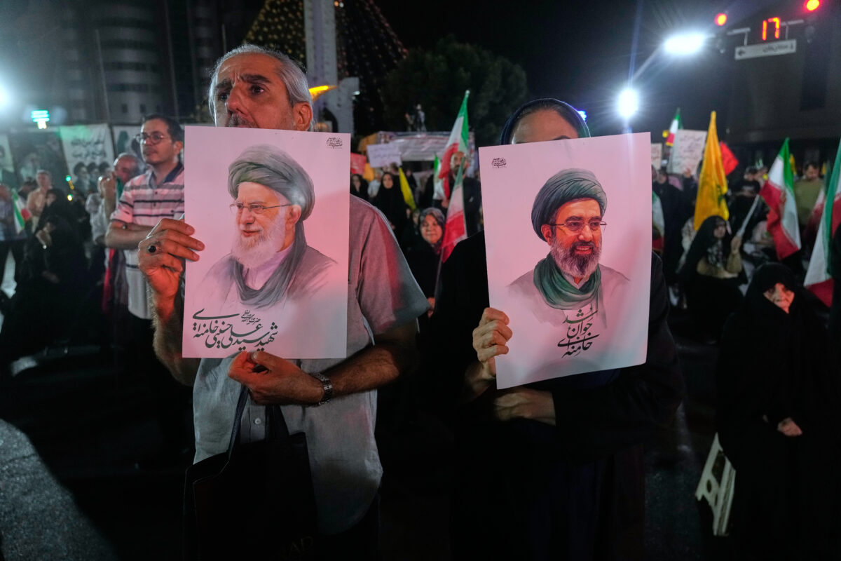 Iran, media: Mojtaba Khamenei wants to attend his father’s burial on July 9 Iran, media: Mojtaba Khamenei wants to attend his father’s burial on July 9