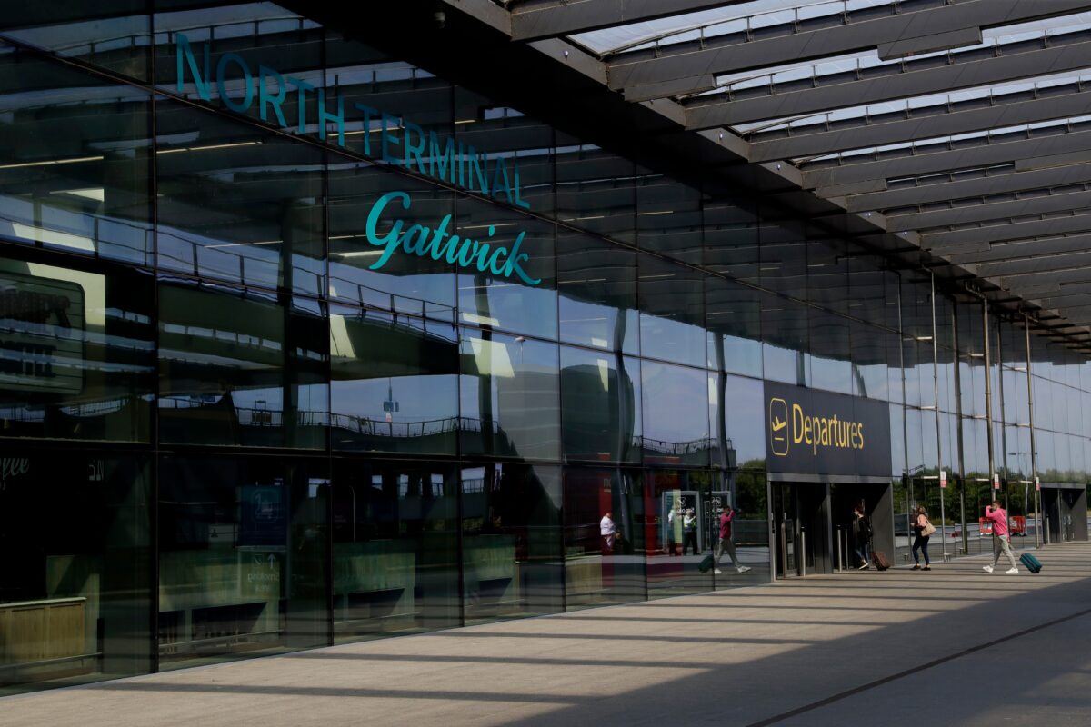 United Kingdom: Water shortage at Gatwick Airport; toilets and restaurants closed