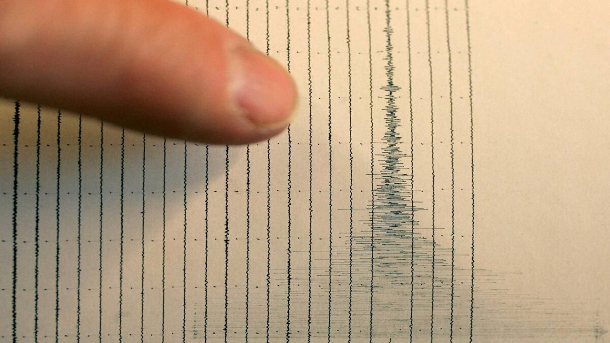 Earthquakes: Strong tremor felt in Naples, magnitude between 3.7 and 4.2 Earthquakes: Strong tremor felt in Naples, magnitude between 3.7 and 4.2