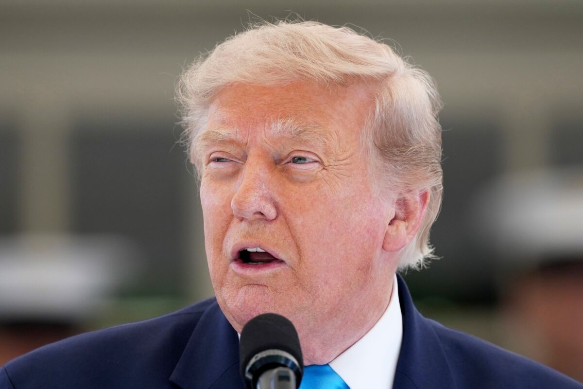 Migrants, Trump: “Use like Ceuta if the Democrats win in three years.”