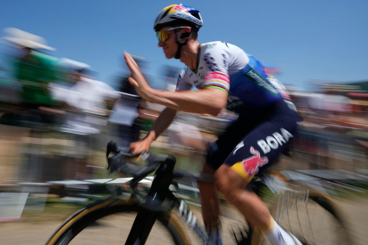 Cycling: Evenepoel wins the classic sprint finish in San Sebastián