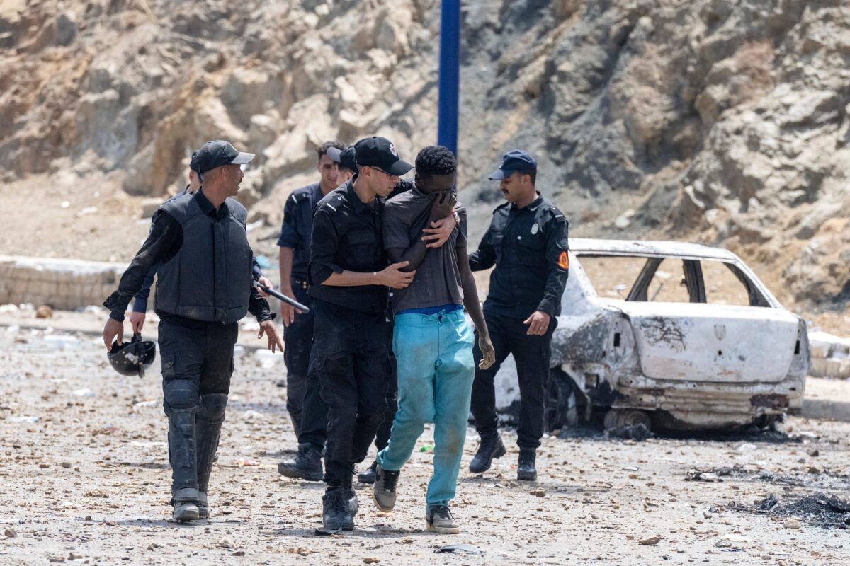 Migrants, U.S. raises travel alert level for Ceuta: “Reconsider travel” Migrants, U.S. raises travel alert level for Ceuta: “Reconsider travel”