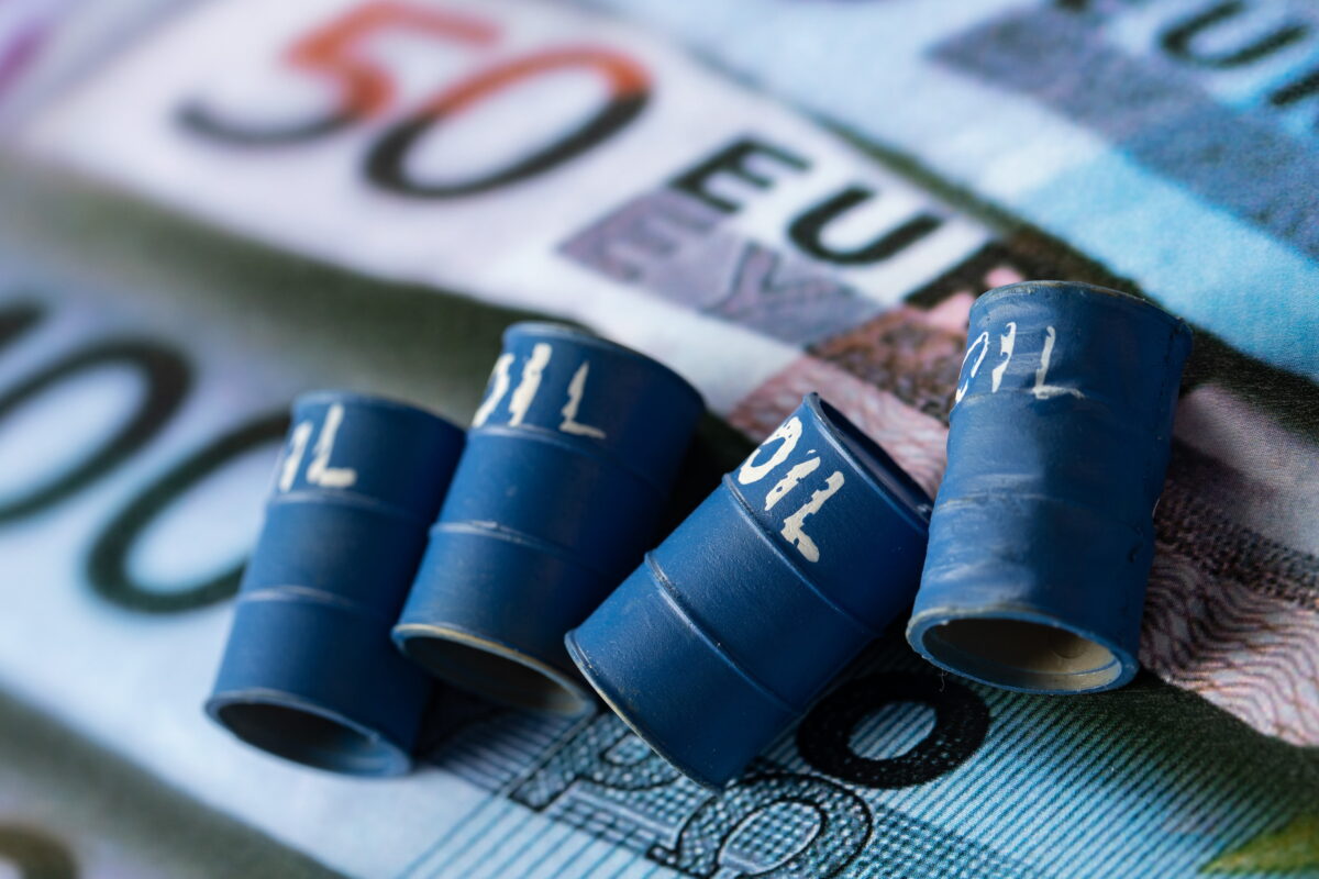 Oil prices fall after Trump calls a halt to attacks on Iran Oil prices fall after Trump calls a halt to attacks on Iran