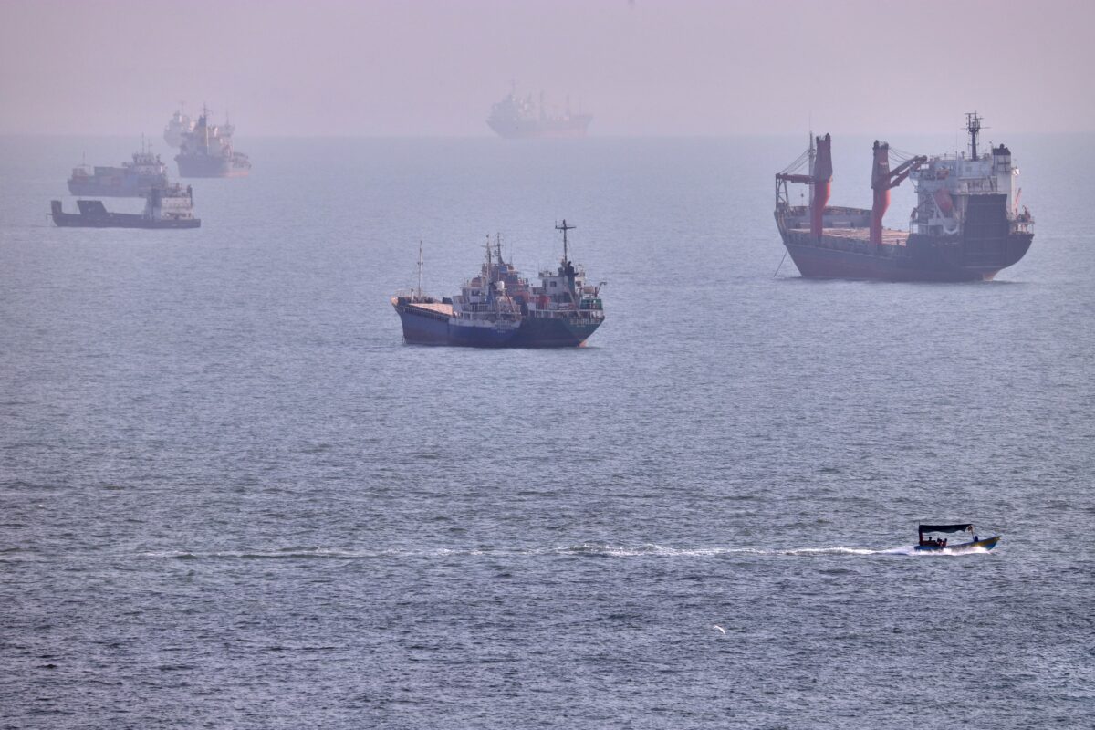 Iran: Draft agreement with Oman on the Strait of Hormuz to ban transit by hostile countries Iran: Draft agreement with Oman on the Strait of Hormuz to ban transit by hostile countries