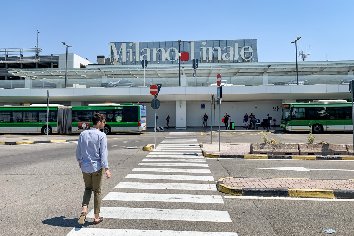 Milan, private jet collides with service vehicle at Linate: no injuries Milan, private jet collides with service vehicle at Linate: no injuries
