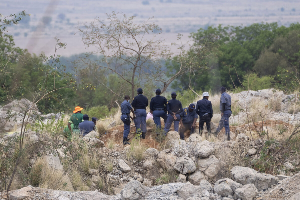 South Africa: 14 dead and dozens injured in abandoned mine