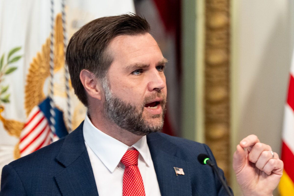 Iran, Vance: “The primary objective of the war is to keep oil and gas prices low”