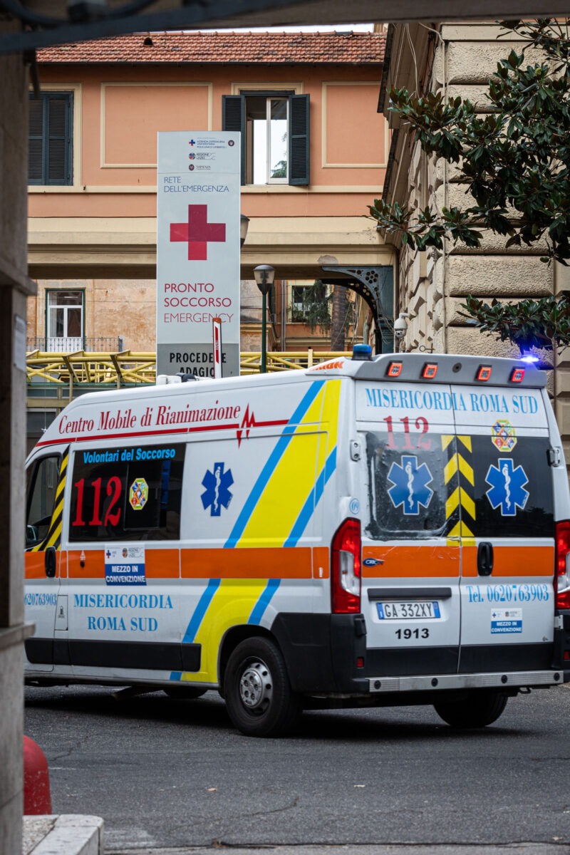 Rome: street brawl ends in stabbing; one man in a critical condition Rome: street brawl ends in stabbing; one man in a critical condition