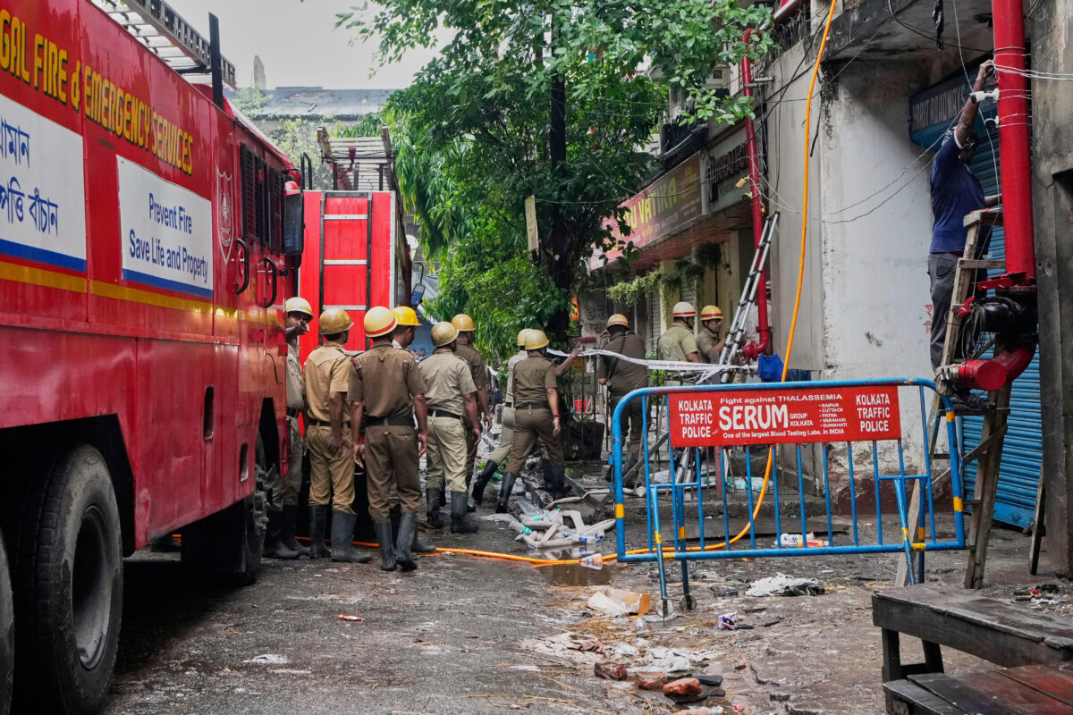 India: Fire at a hotel in Kolkata, at least 9 dead India: Fire at a hotel in Kolkata, at least 9 dead