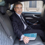 MPS: Lovaglio is considering a surprise move involving dual share offerings for BPM and Banca Generali