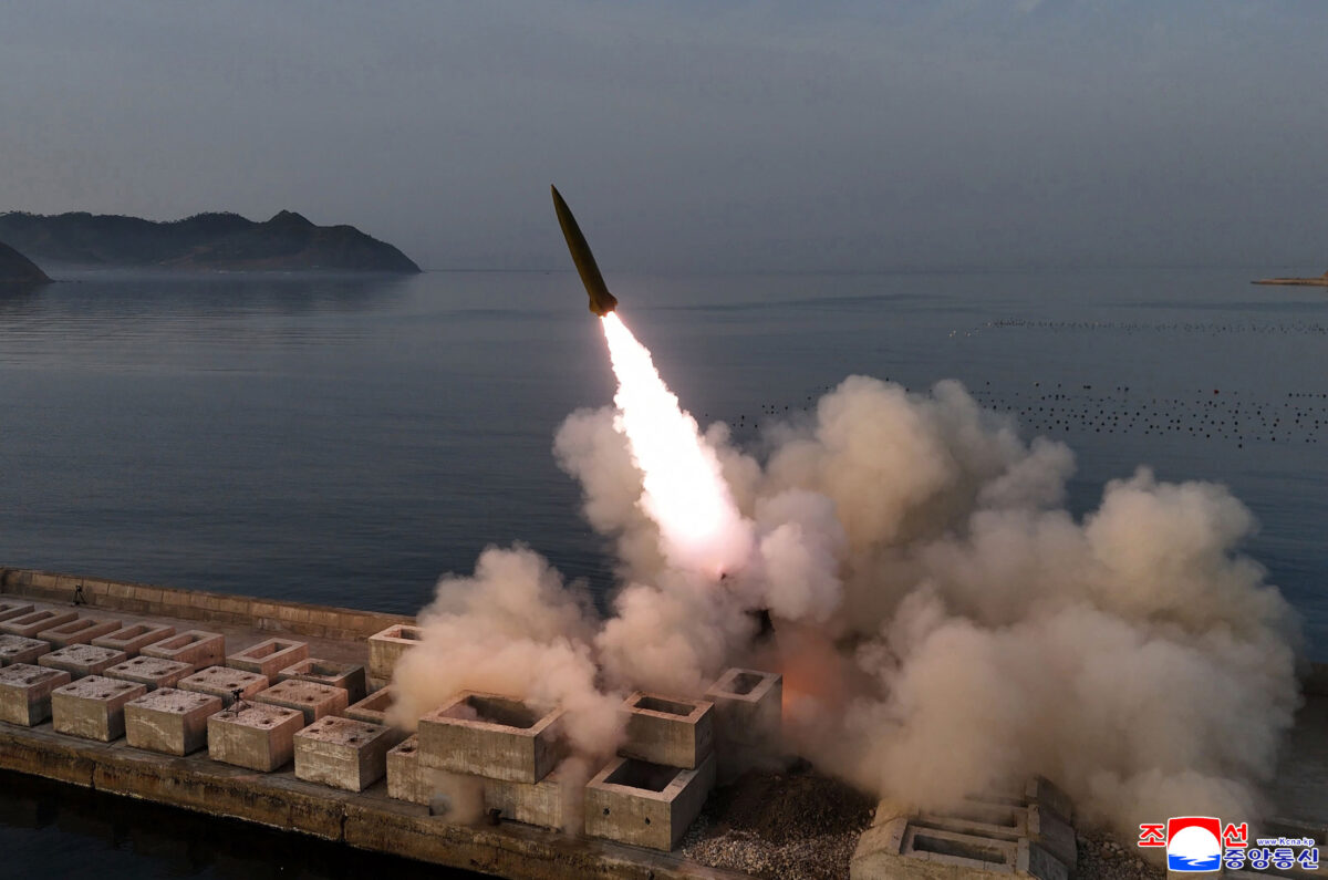 North Korea, Tokyo: “Pyongyang launches possible ballistic missile toward the Sea of Japan” North Korea, Tokyo: “Pyongyang launches possible ballistic missile toward the Sea of Japan”