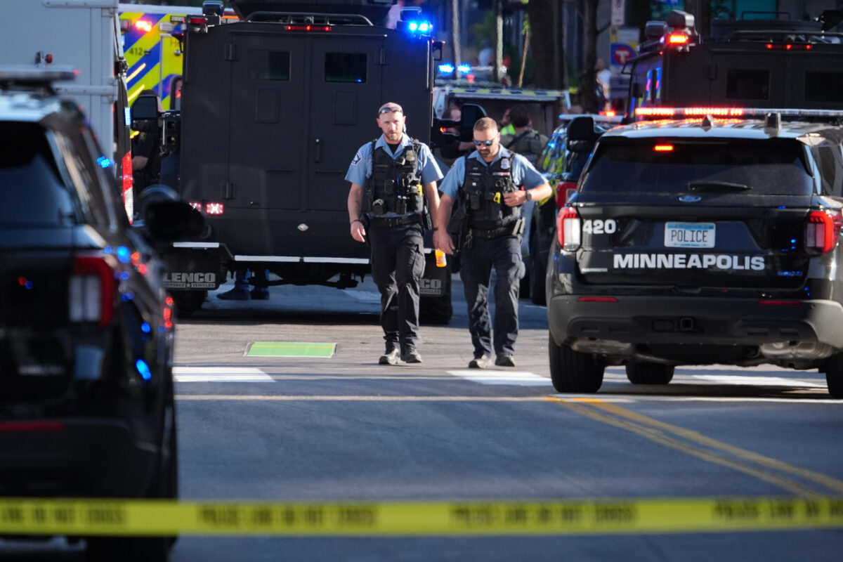 US, shooting in Minneapolis: three dead, including the gunman US, shooting in Minneapolis: three dead, including the gunman