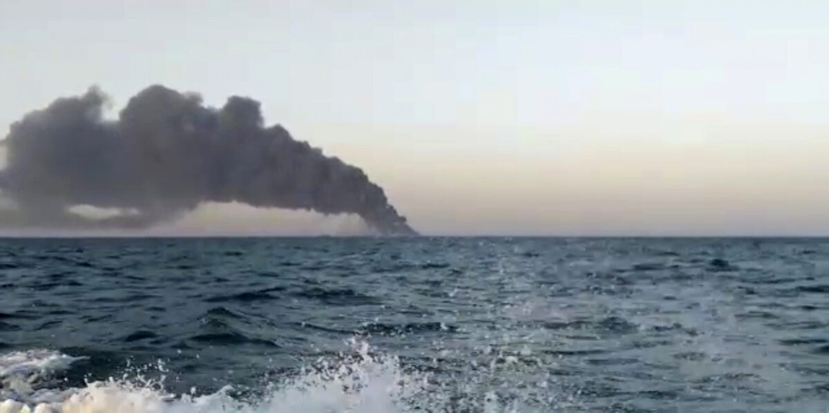 Iran: media reports that a missile has struck an oil tanker from Tehran near Kharg Island