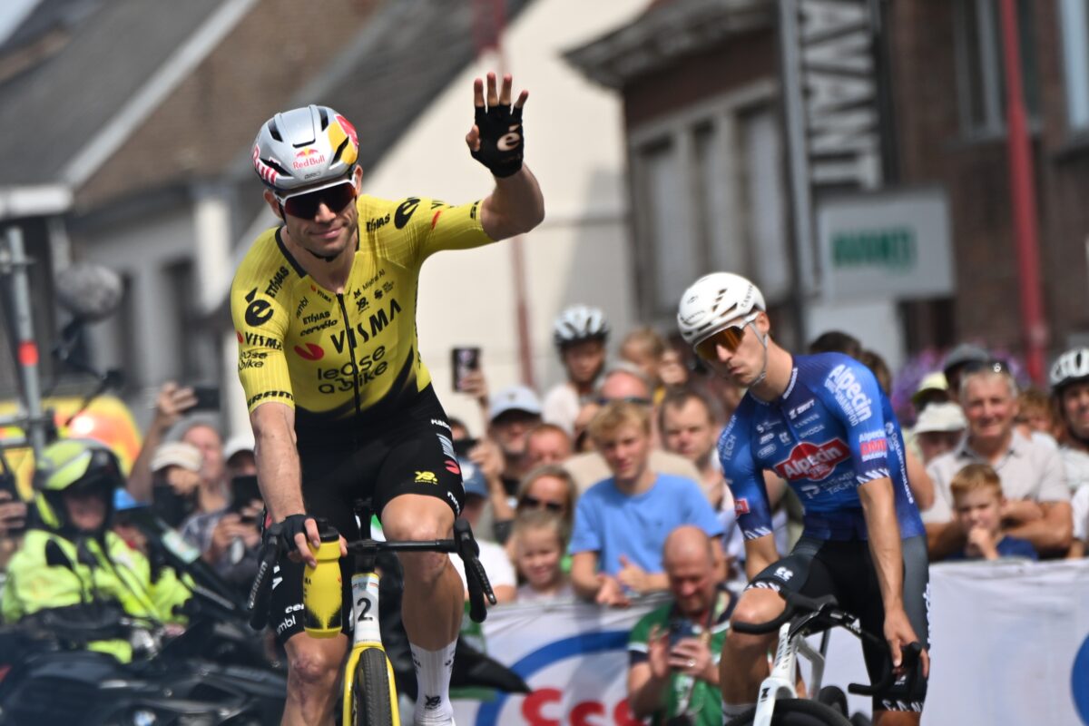 Cycling: Vuelta, Van Aert wins 15th stage, Mas retains the lead