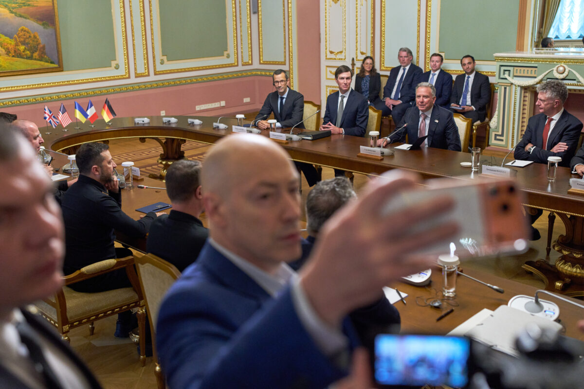 Ukraine, Zelensky: ‘The aim is a just peace; next round of talks with the US and European partners’ Ukraine, Zelensky: ‘The aim is a just peace; next round of talks with the US and European partners’