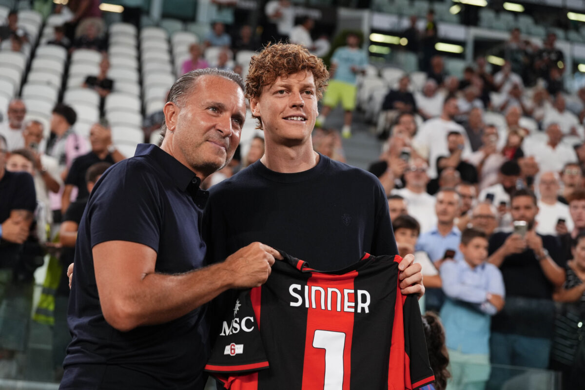 Football: Sinner in Turin for Juve v Milan; Cardinale presents him with a Rossoneri shirt Football: Sinner in Turin for Juve v Milan; Cardinale presents him with a Rossoneri shirt