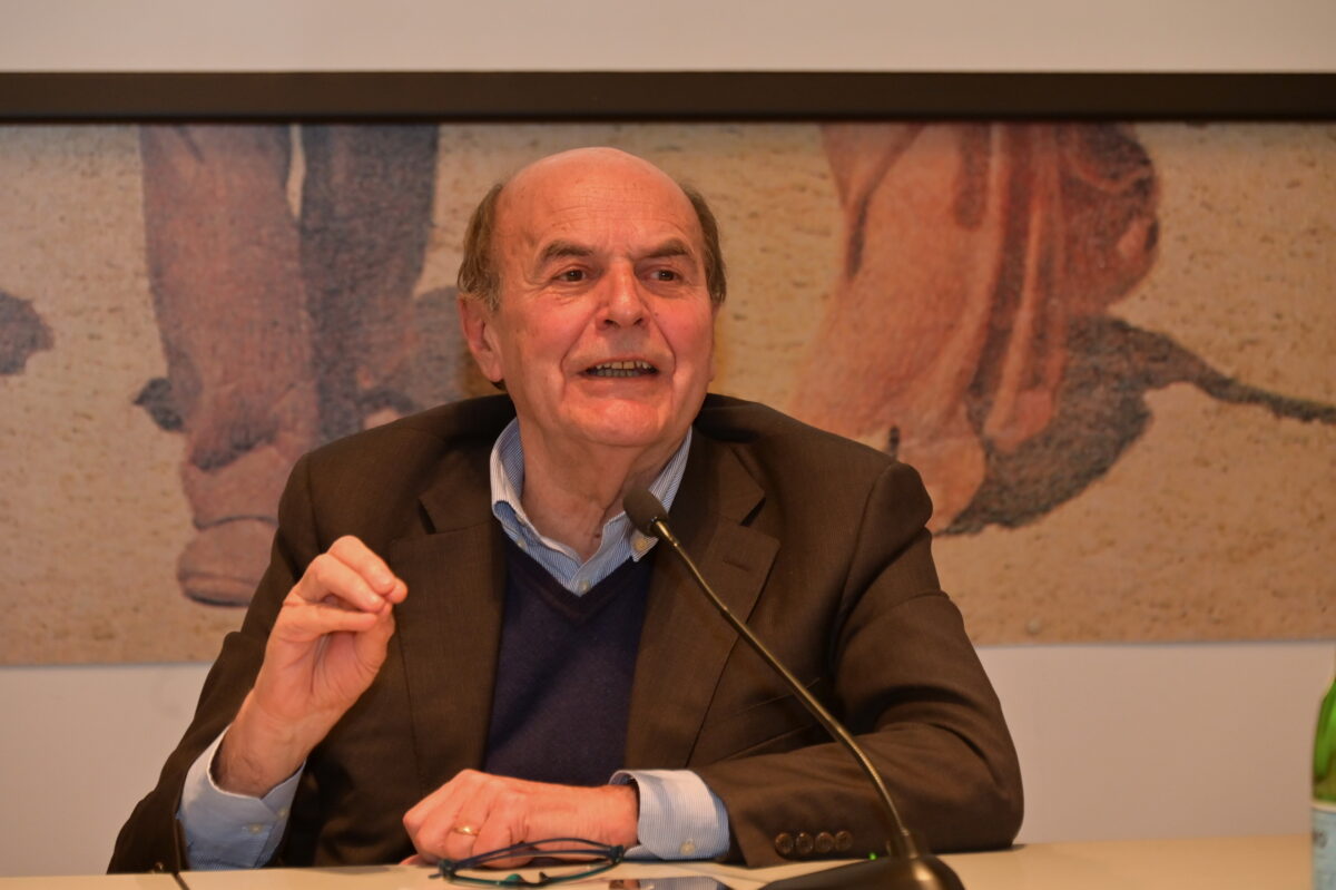 C. sinistra, Bersani: “We don’t need a big plan, but ten points.” C. sinistra, Bersani: “We don’t need a big plan, but ten points.”