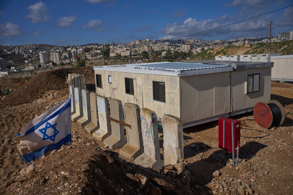 West Bank, NYT: “UK sanctions against Israeli settlements expected”