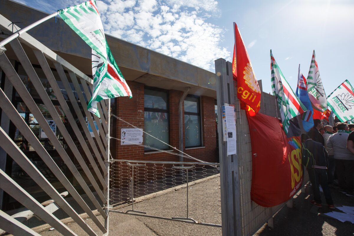 Former Ilva: trade unions call for “an immediate halt to redundancies and a meeting at Chigi”