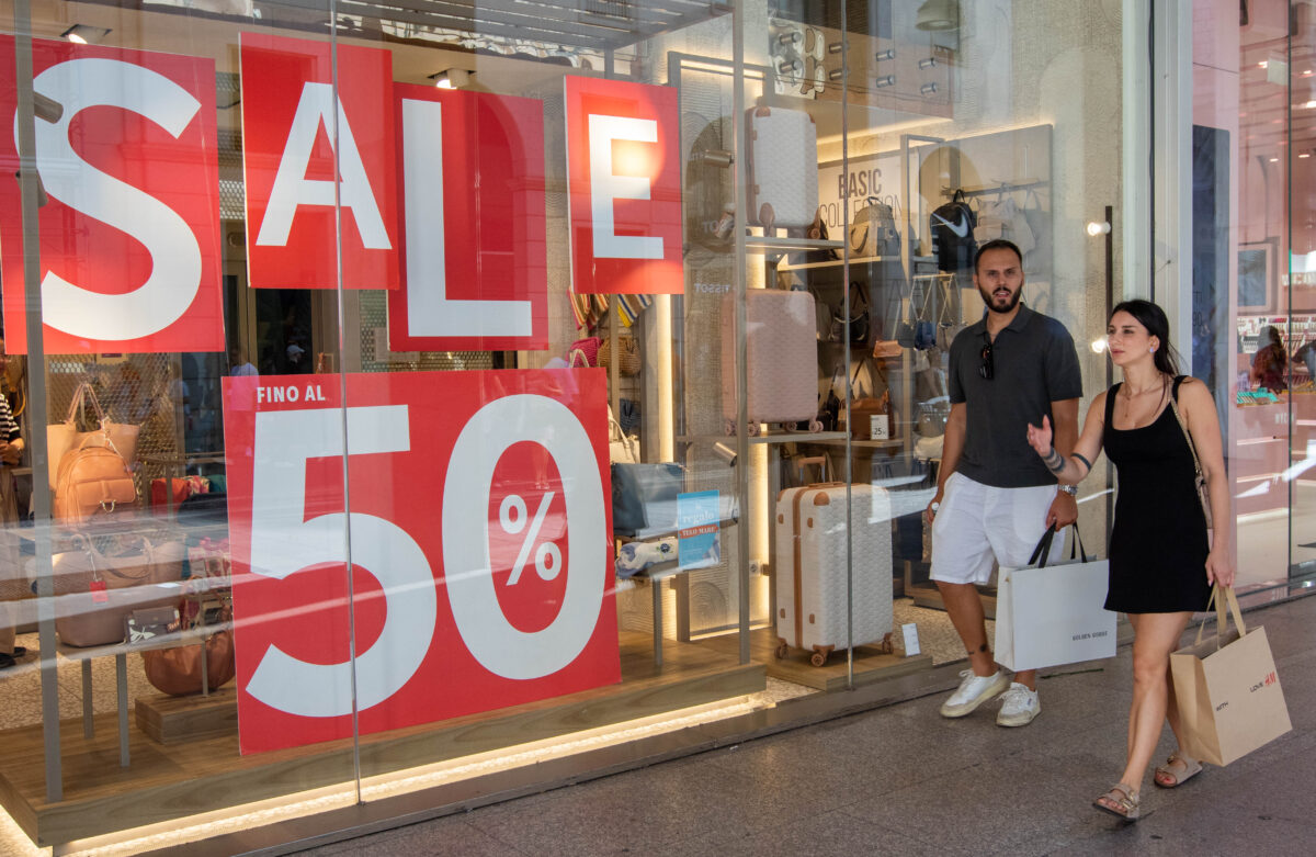 Sales, Federmoda: ‘August sales down 2.6 per cent, growth slows after a strong start’ Sales, Federmoda: ‘August sales down 2.6 per cent, growth slows after a strong start’