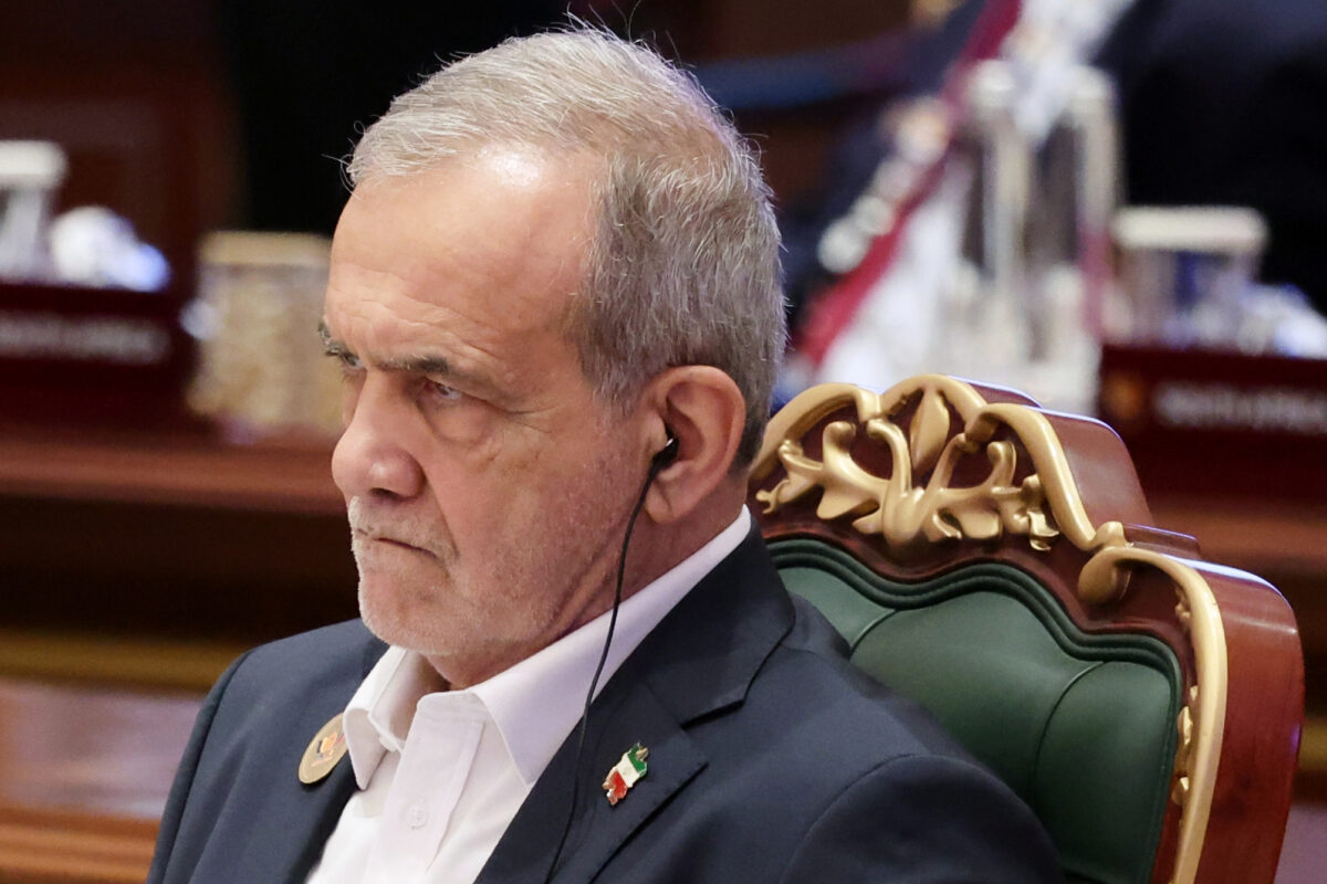 Pezeshkian to the US: “If you are warriors, face our military forces”