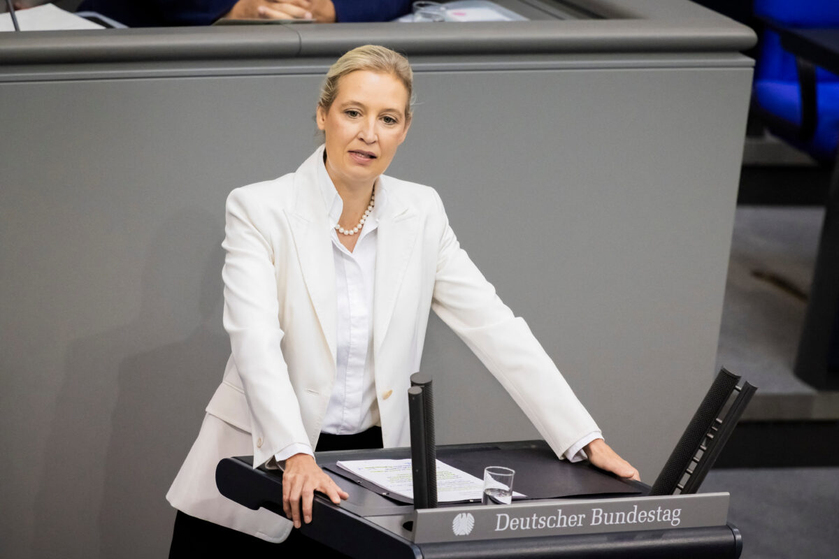 Germany: poll shows AfD soaring to 30 per cent, 10 points ahead of the CDU-CSU nationally Germany: poll shows AfD soaring to 30 per cent, 10 points ahead of the CDU-CSU nationally