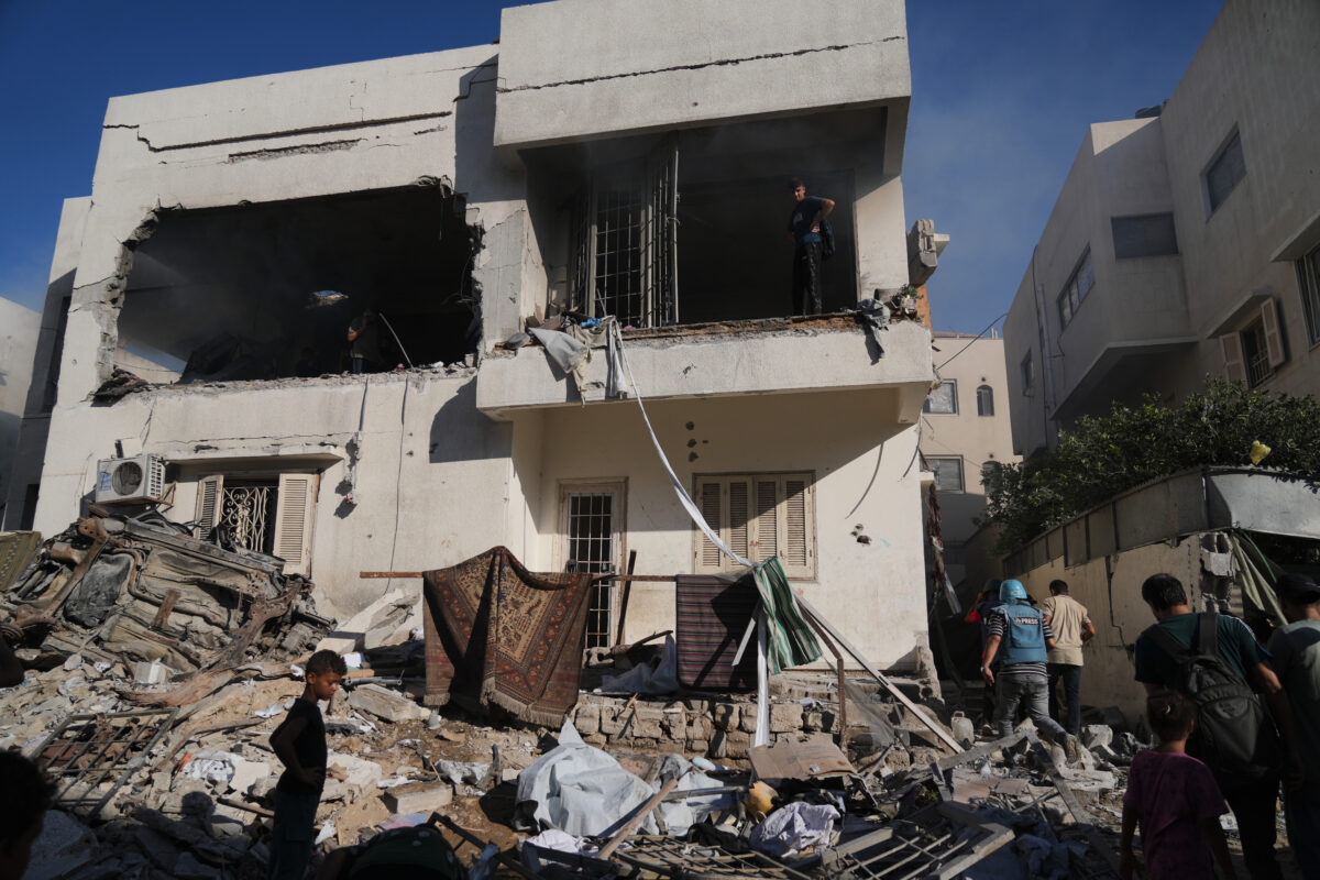 Middle East: Building collapses in Gaza City, 8 dead and dozens missing Middle East: Building collapses in Gaza City, 8 dead and dozens missing
